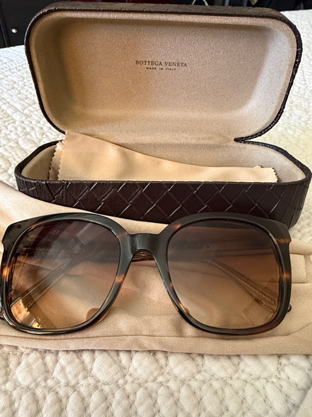 Bottega Veneta Tortoiseshell Brown Oversized Sunglasses